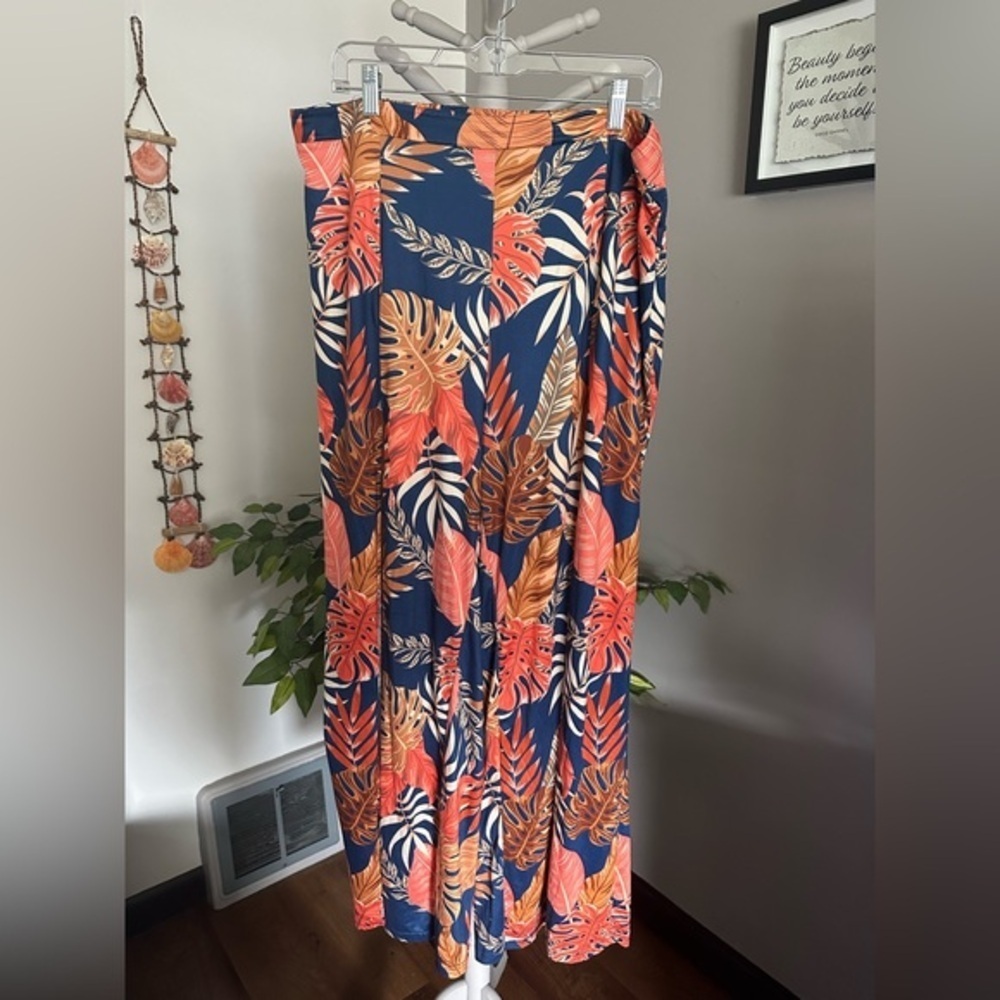 Tropical Print Wide Leg Pants - Picture 3 of 6